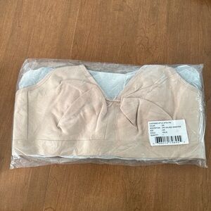 Women's Cream /black bra